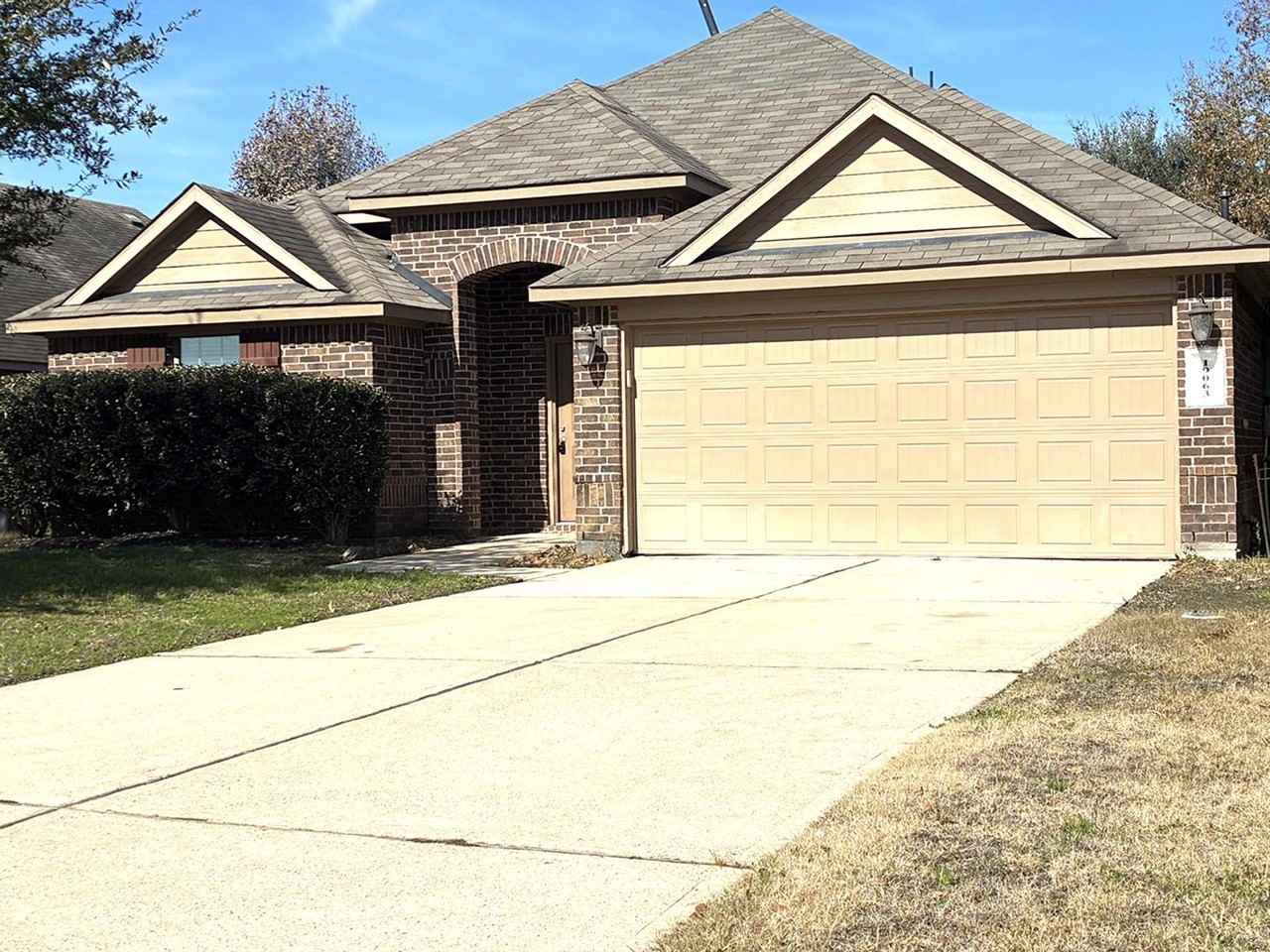 19063 Painted Blvd - Photo 2 of 24