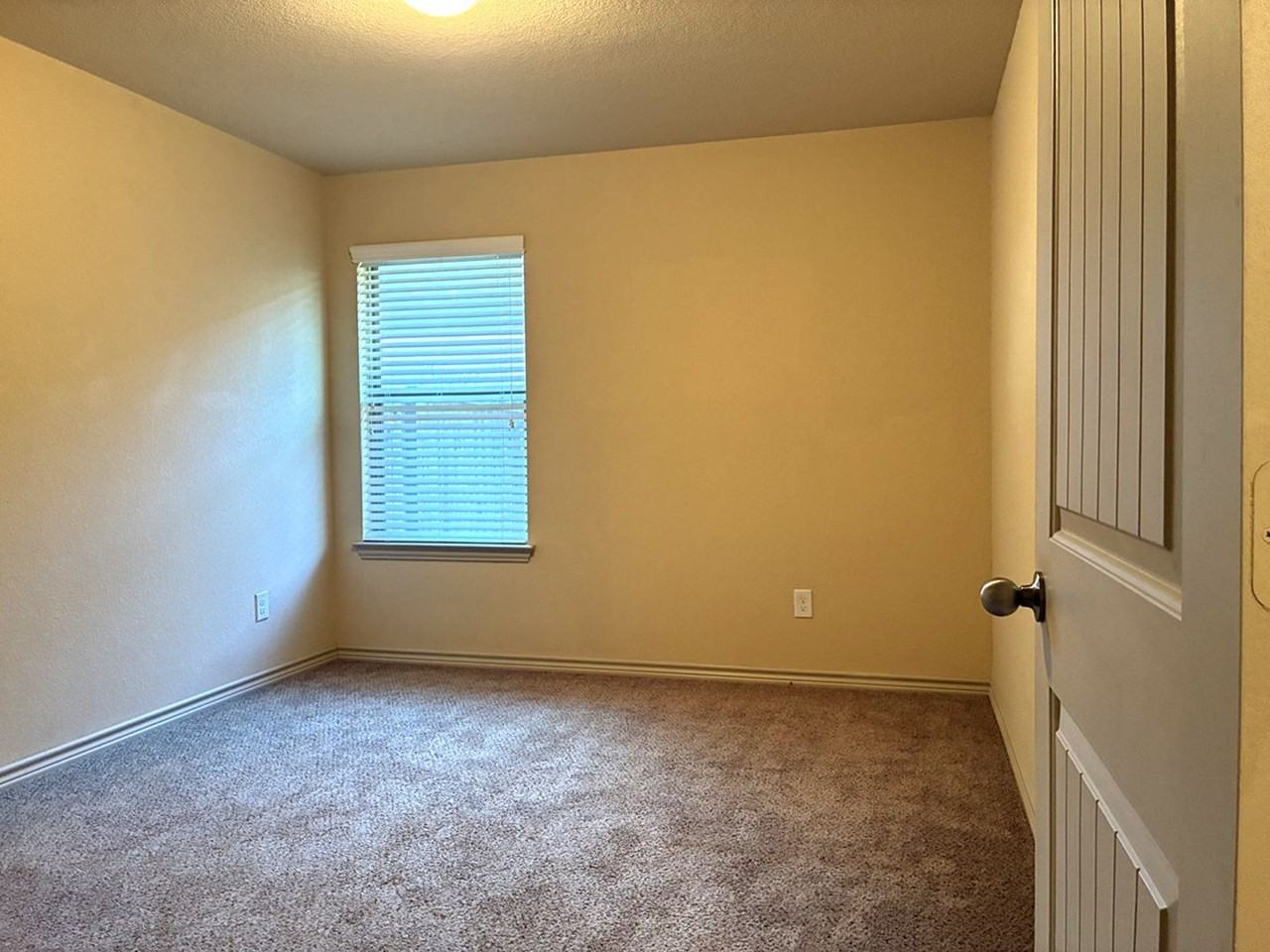 19063 Painted Blvd - Photo 7 of 24