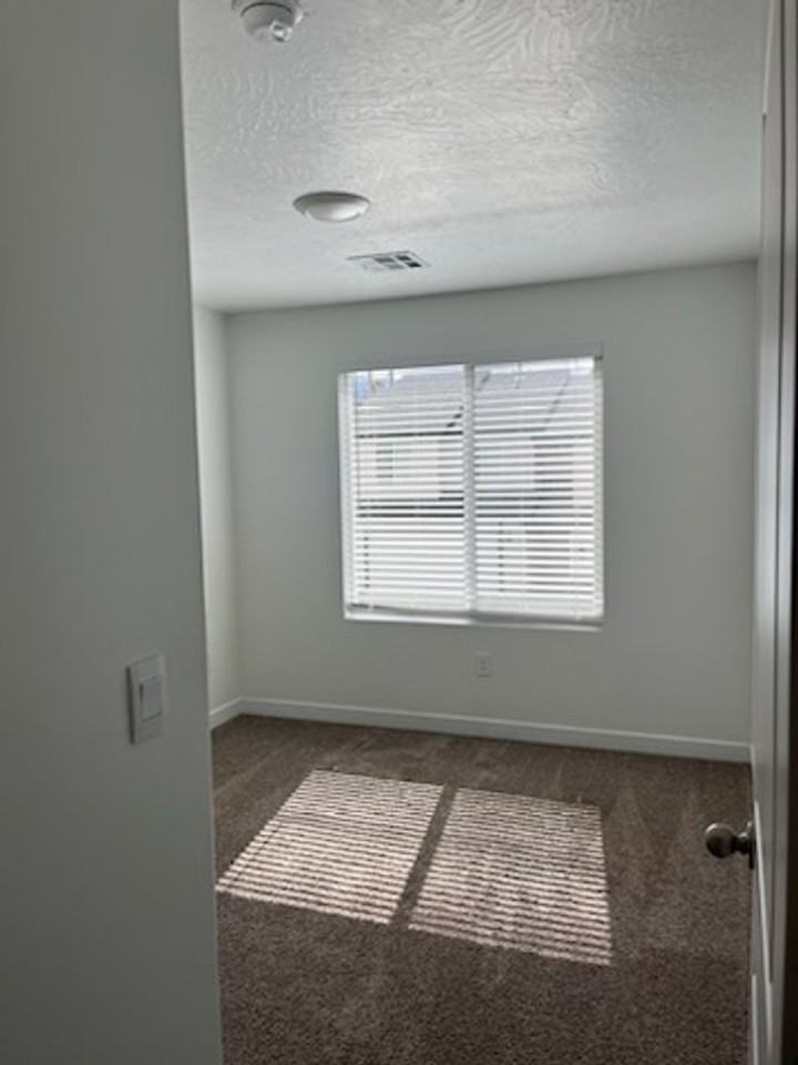 310 W 2050 N - Photo 7 of 13