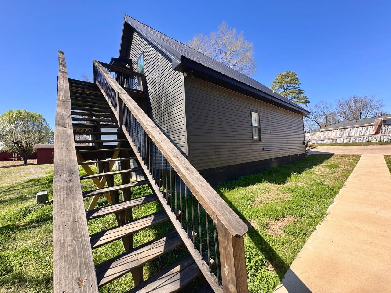 450 23rd St - Photo 2 of 11