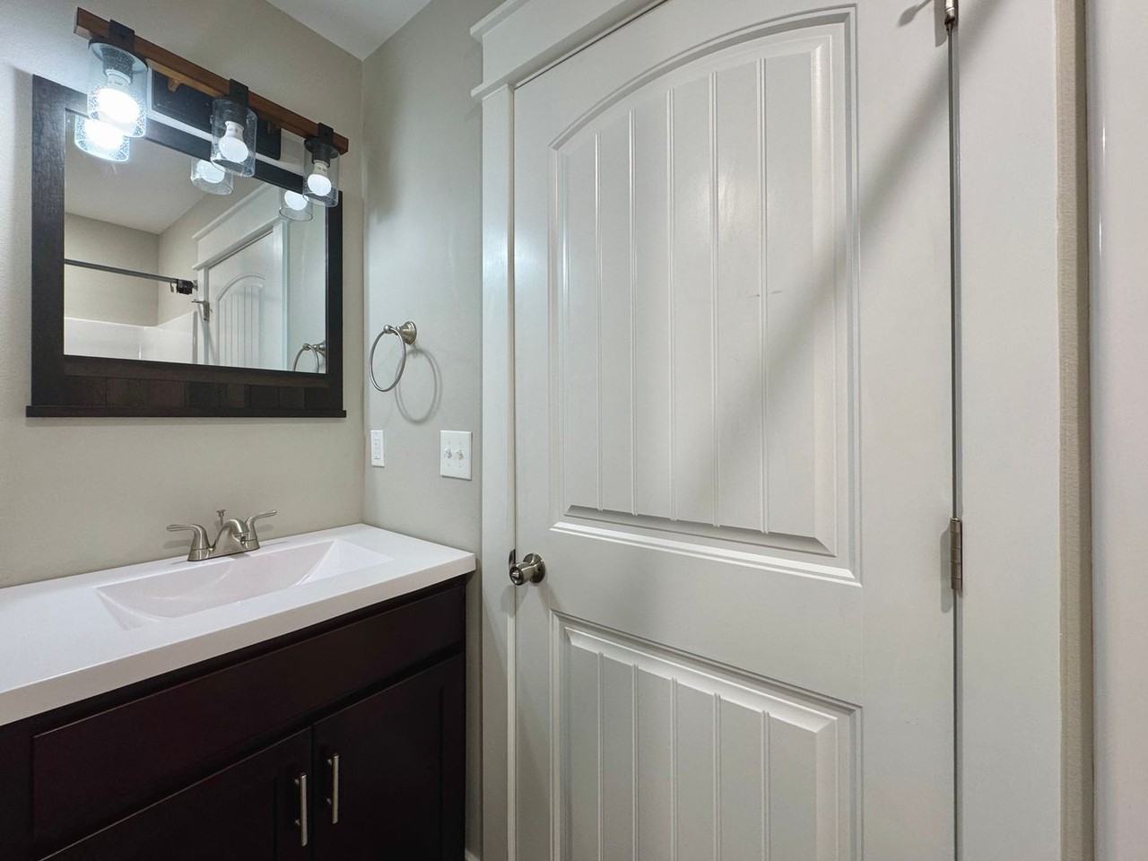 450 23rd St - Photo 6 of 11