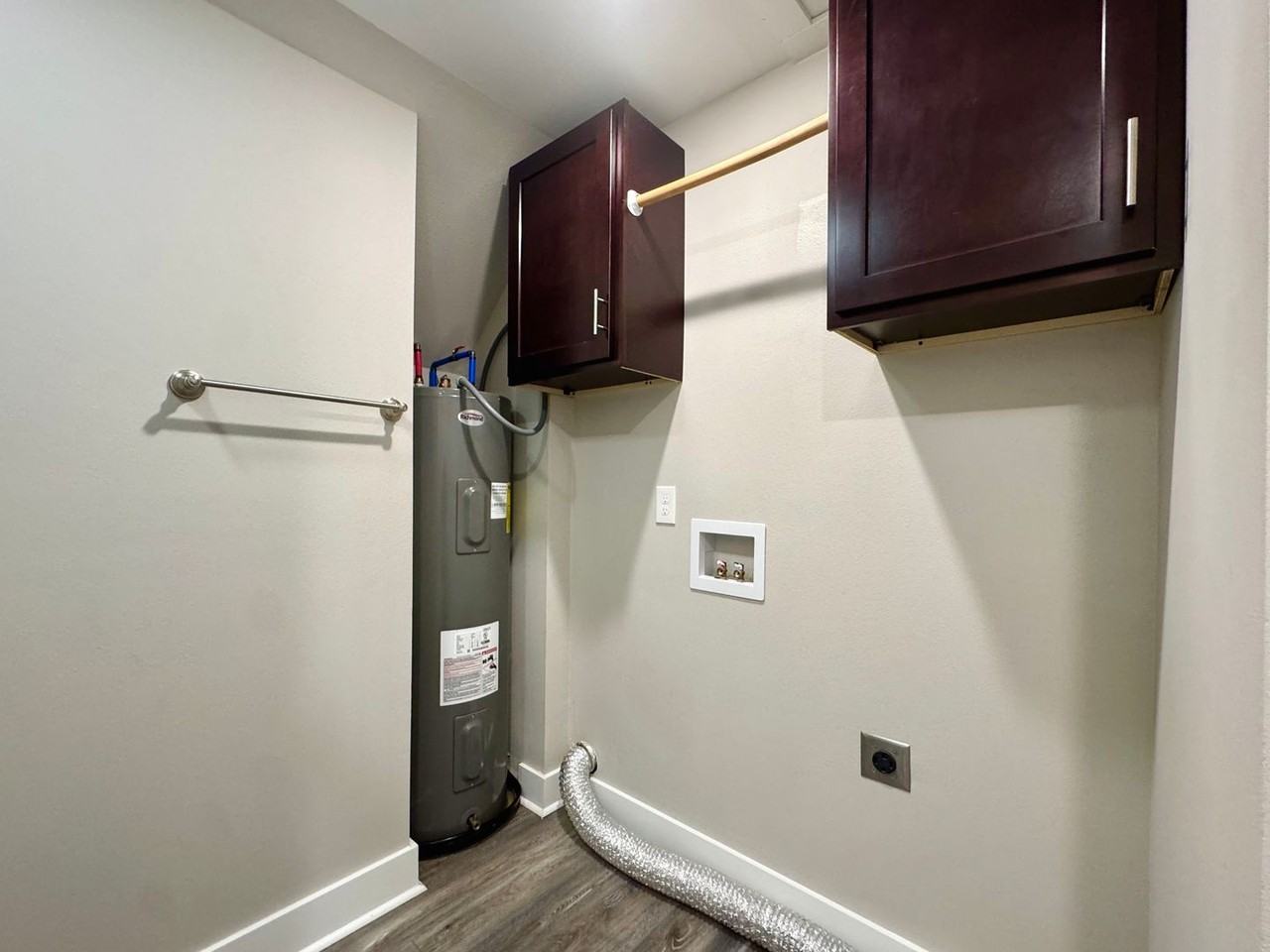 450 23rd St - Photo 7 of 11