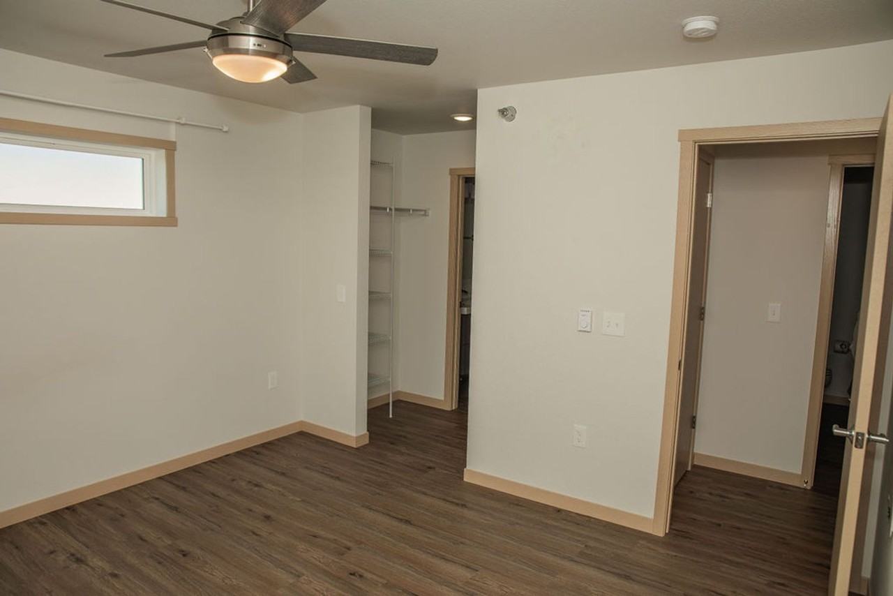 Century Place - 475 - Photo 7 of 13