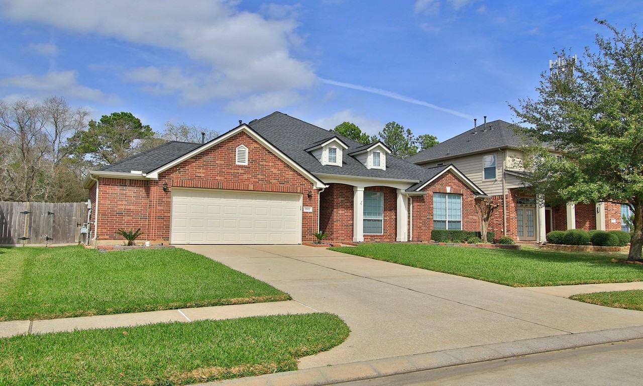 2802 Parkeston Dr - Photo 2 of 50