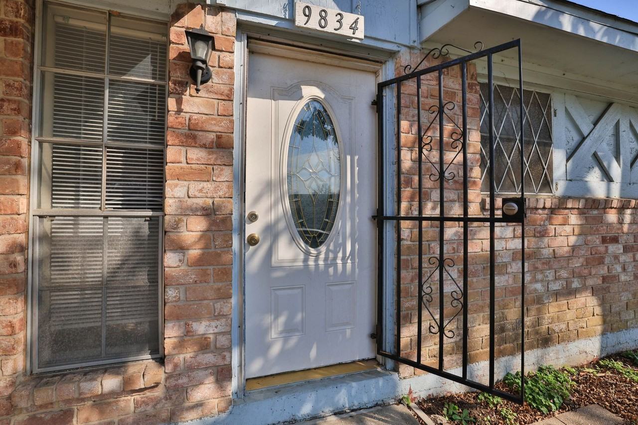 9834 Denning Dr - Photo 4 of 36