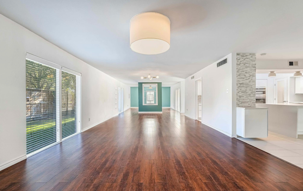 10630 Olympia Dr - Photo 3 of 26