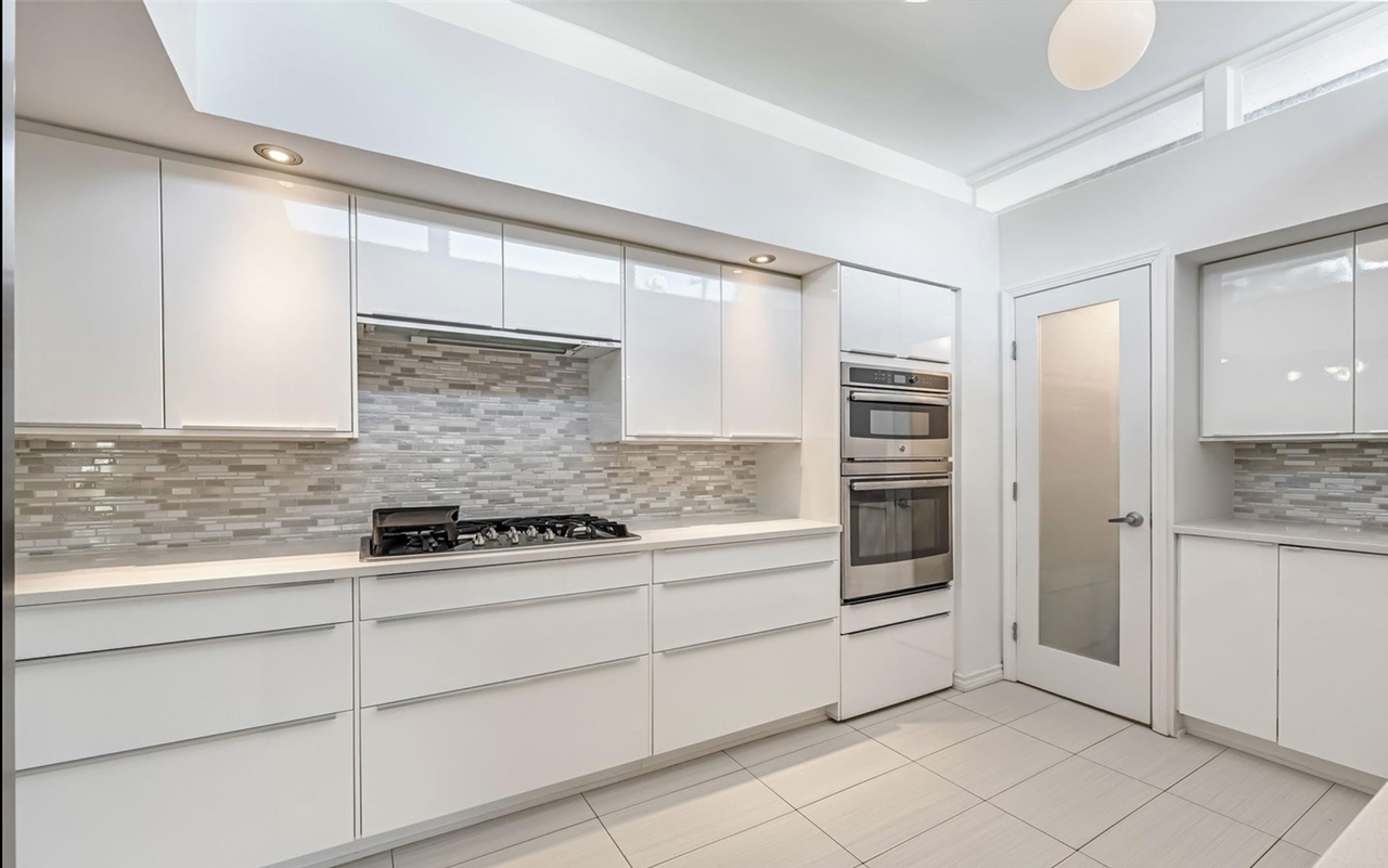 10630 Olympia Dr - Photo 6 of 26