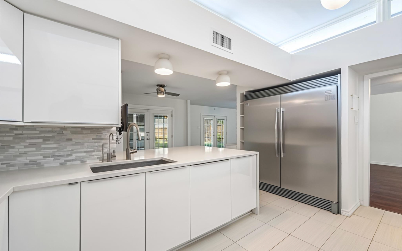 10630 Olympia Dr - Photo 7 of 26