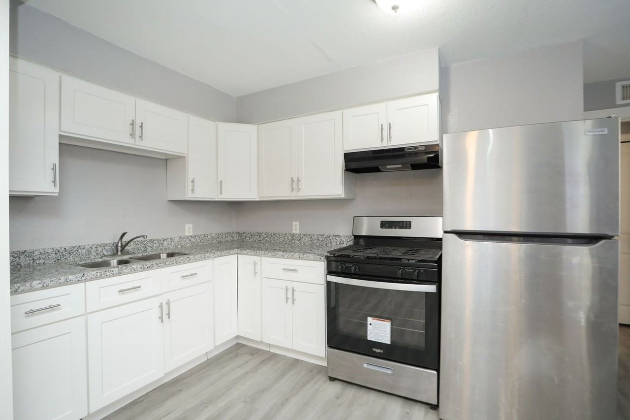8127 Colonial Ln #2 - Photo 7 of 27