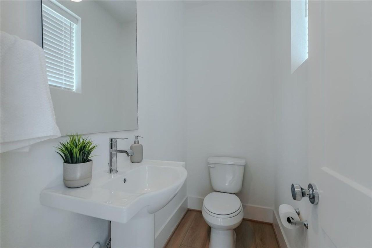 864 Paul Quinn St #G - Photo 7 of 28