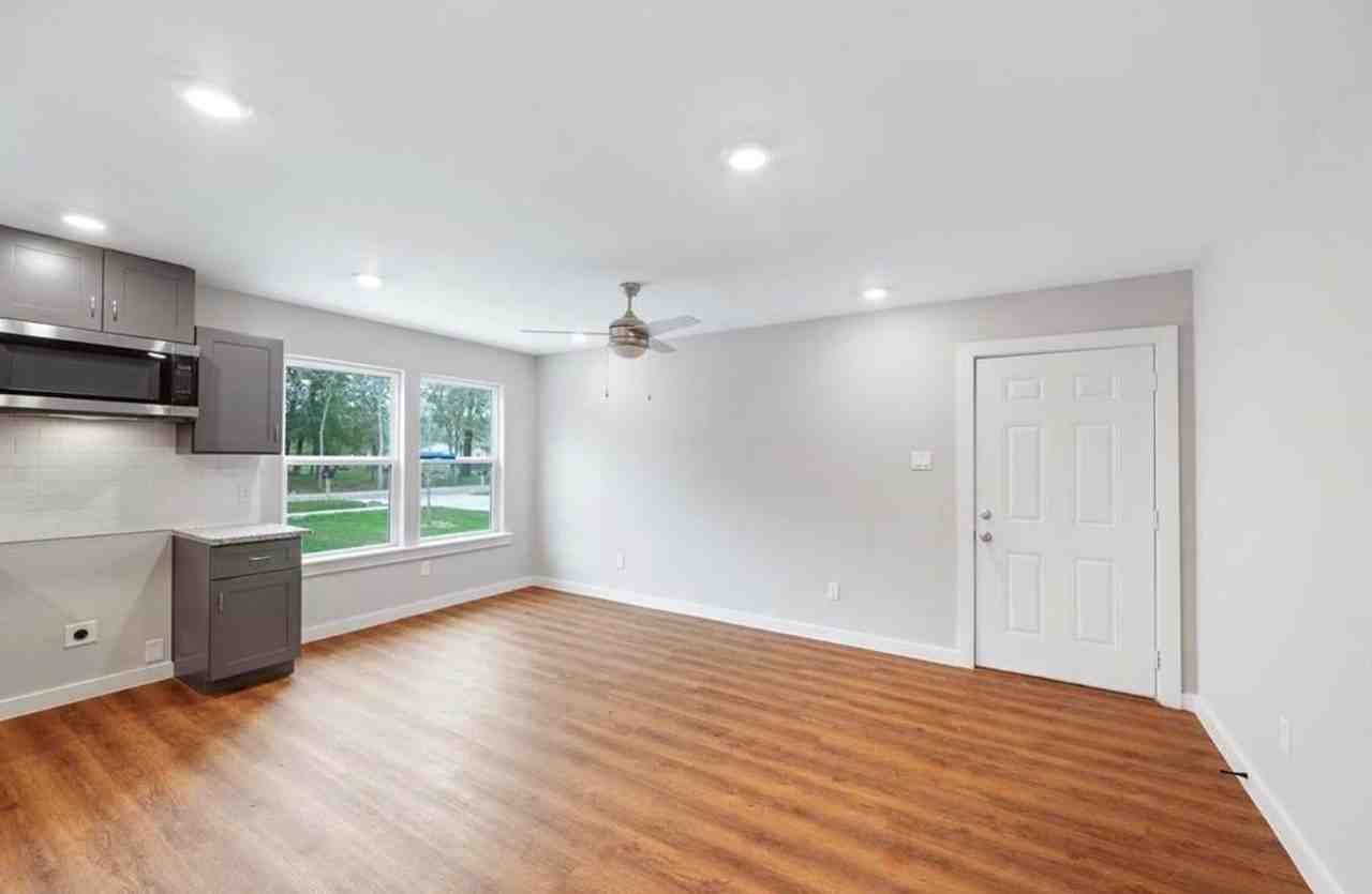 6617 Bacher St #B - Photo 4 of 25