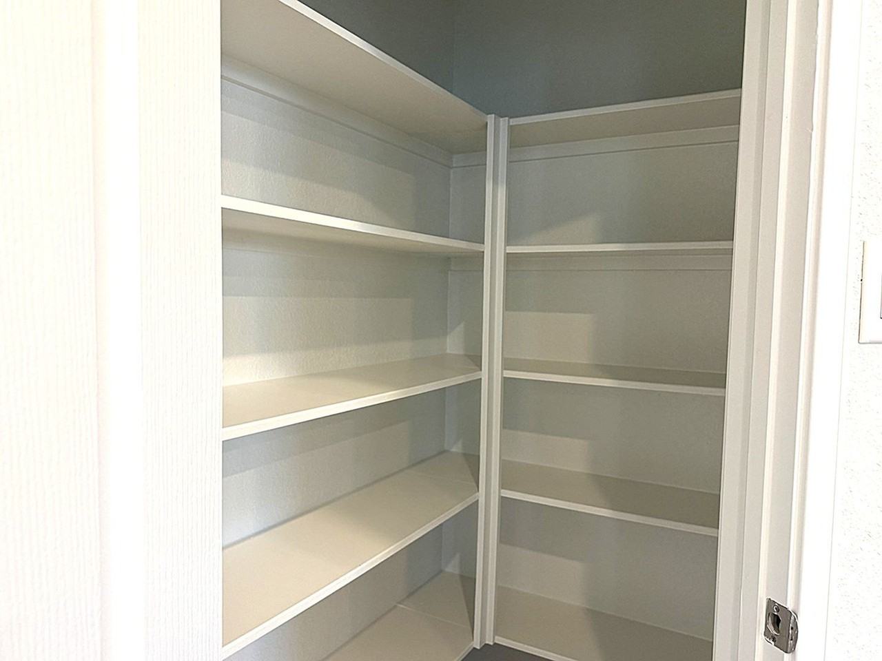 21114 Montego Bay Dr - Photo 4 of 25