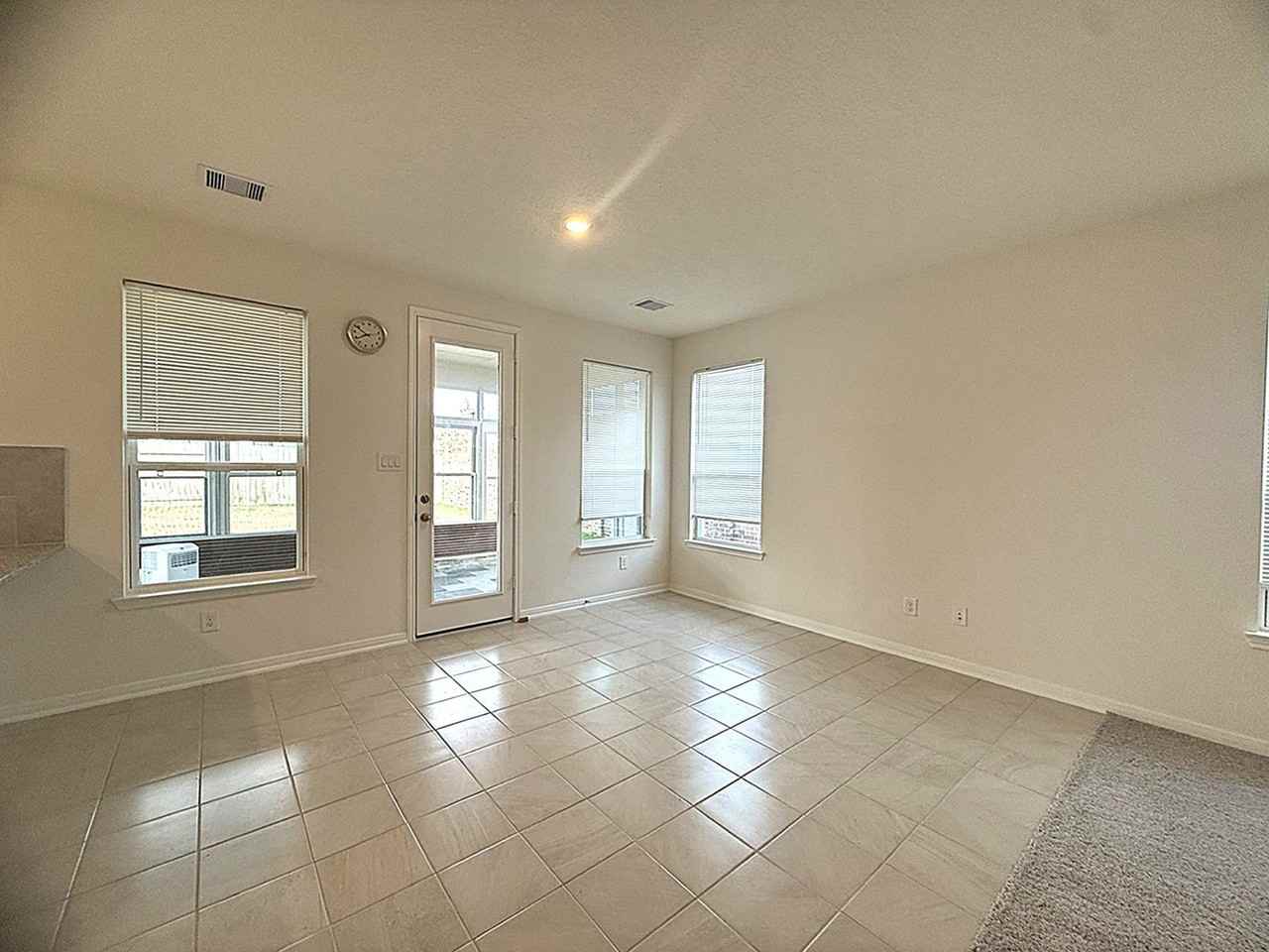 21114 Montego Bay Dr - Photo 7 of 25