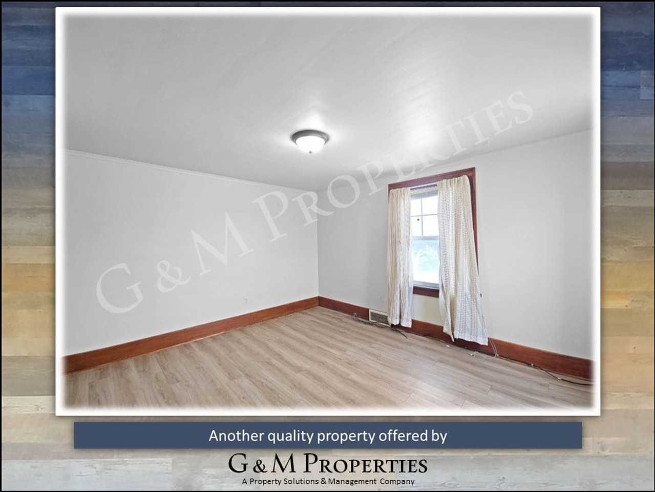 1564 Mount Hope Ave - Photo 7 of 13