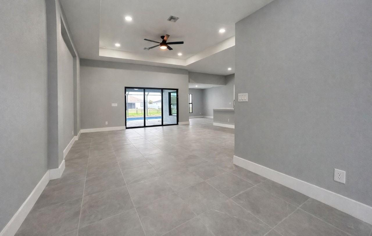 529 Se 7th St - Photo 2 of 27