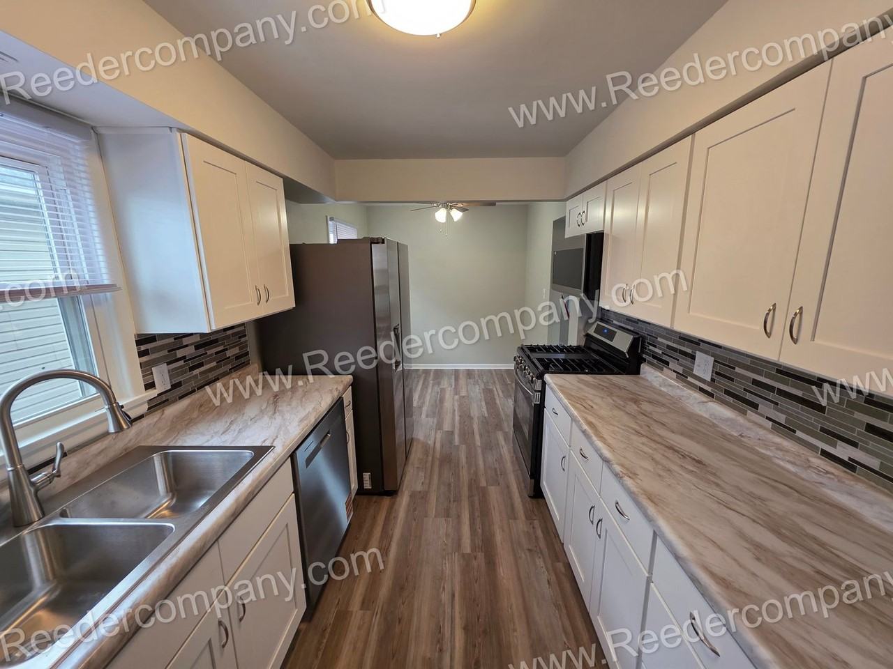 7542 Missouri Ave - Photo 5 of 22