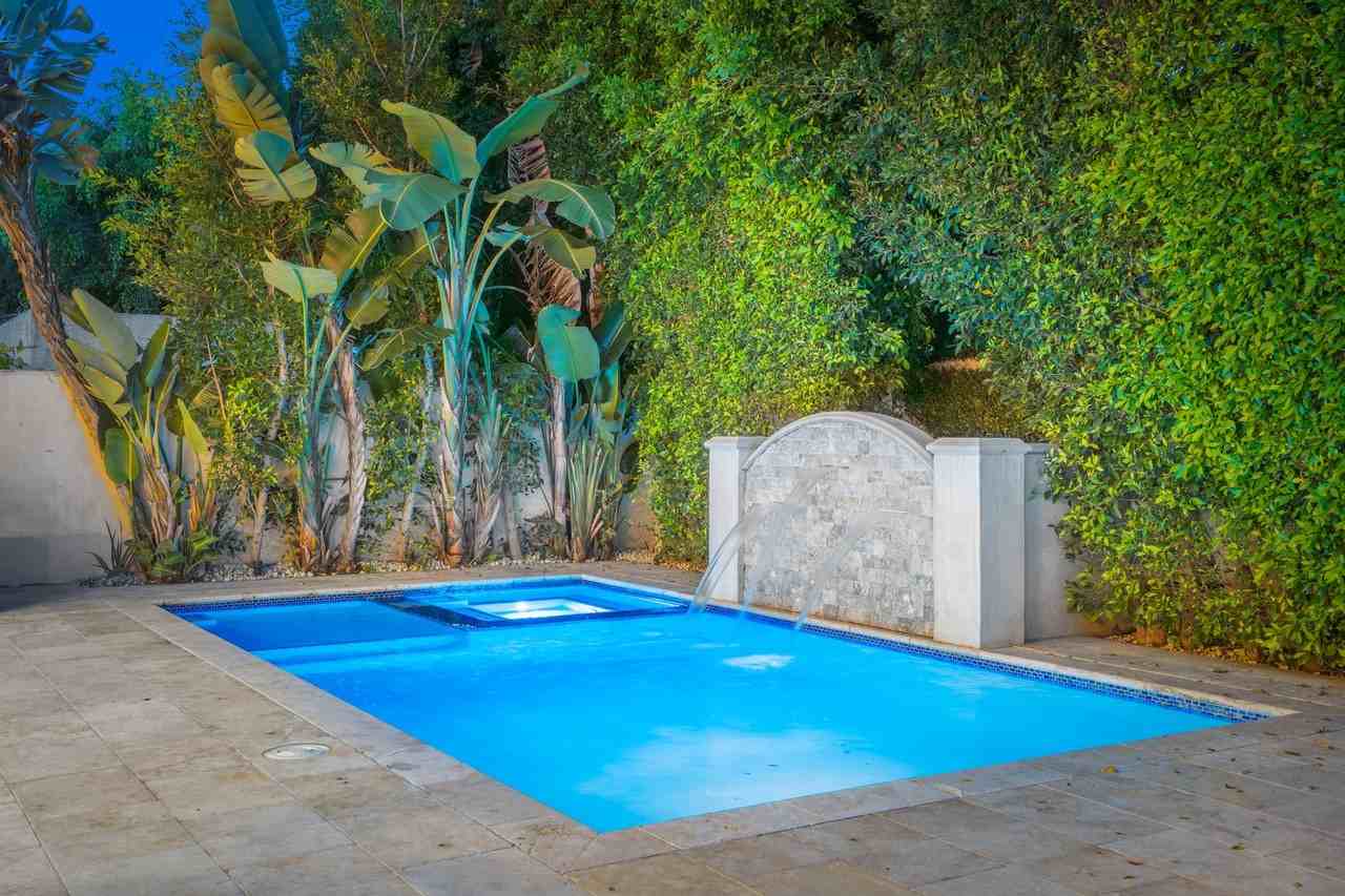 331 S Canon Dr - Photo 2 of 50