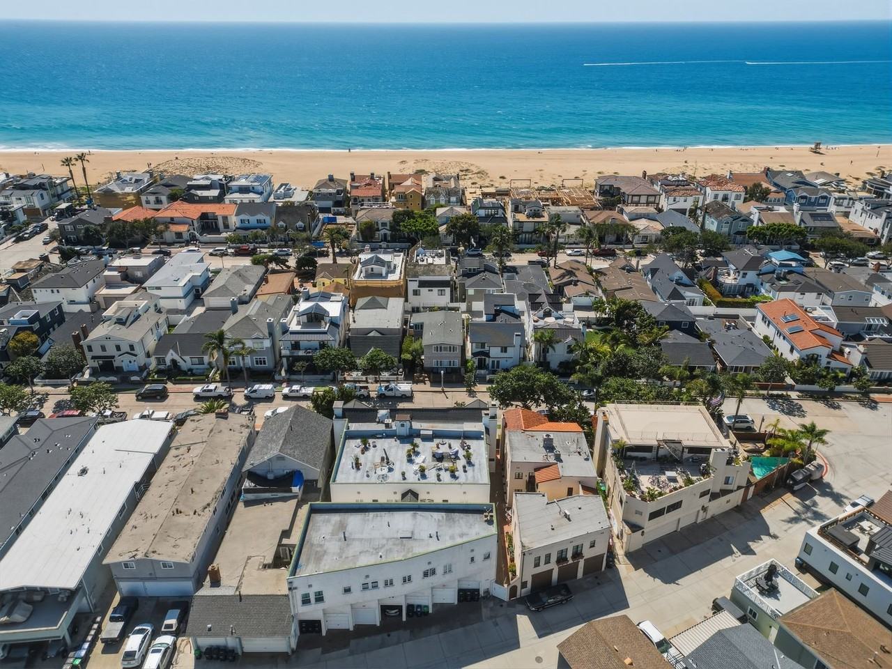 1530 Miramar Dr - Photo 5 of 30