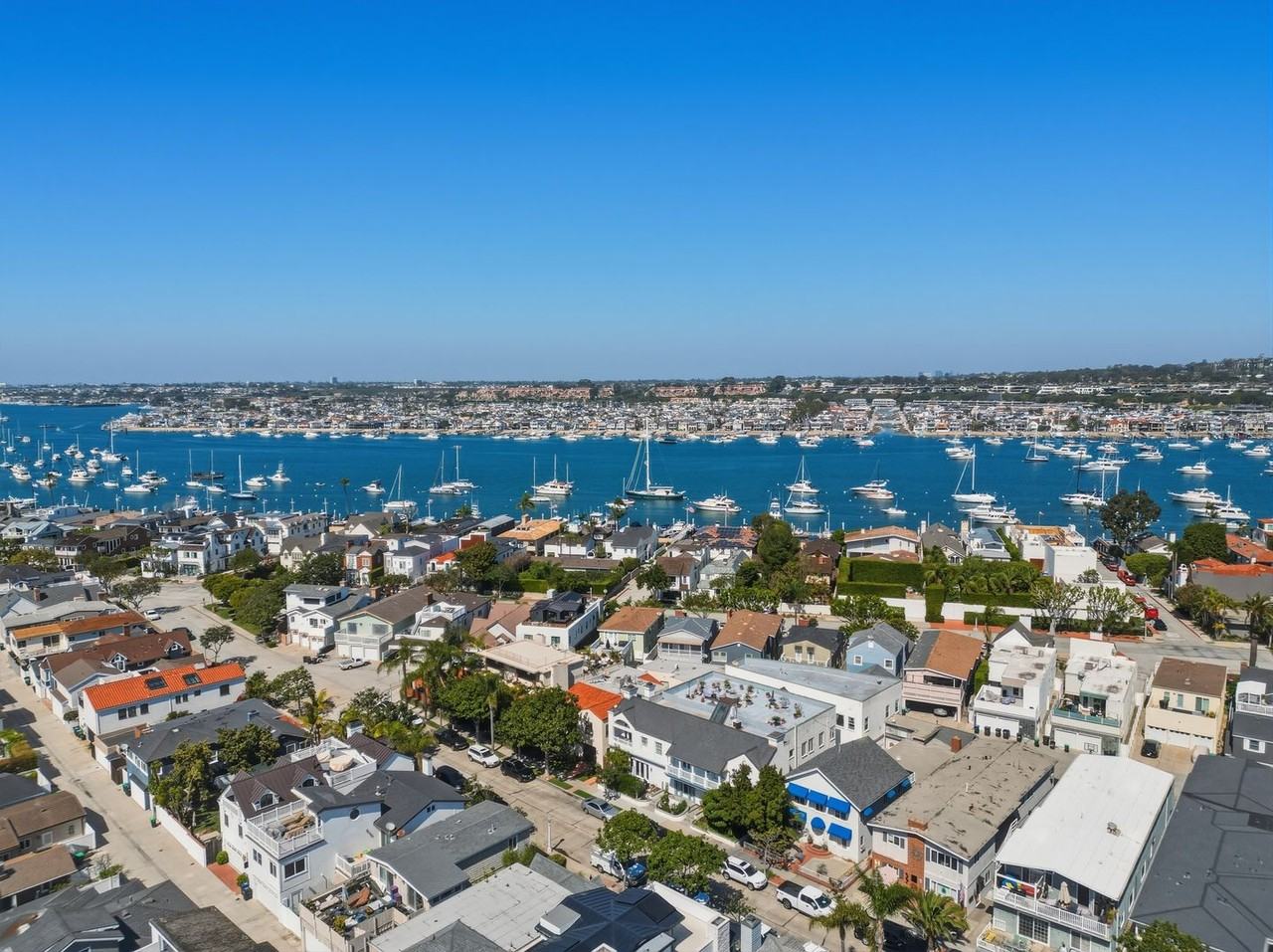 1530 Miramar Dr - Photo 6 of 30