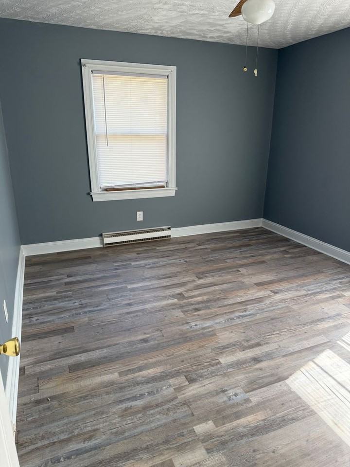 915 Kates Ln - Photo 6 of 9