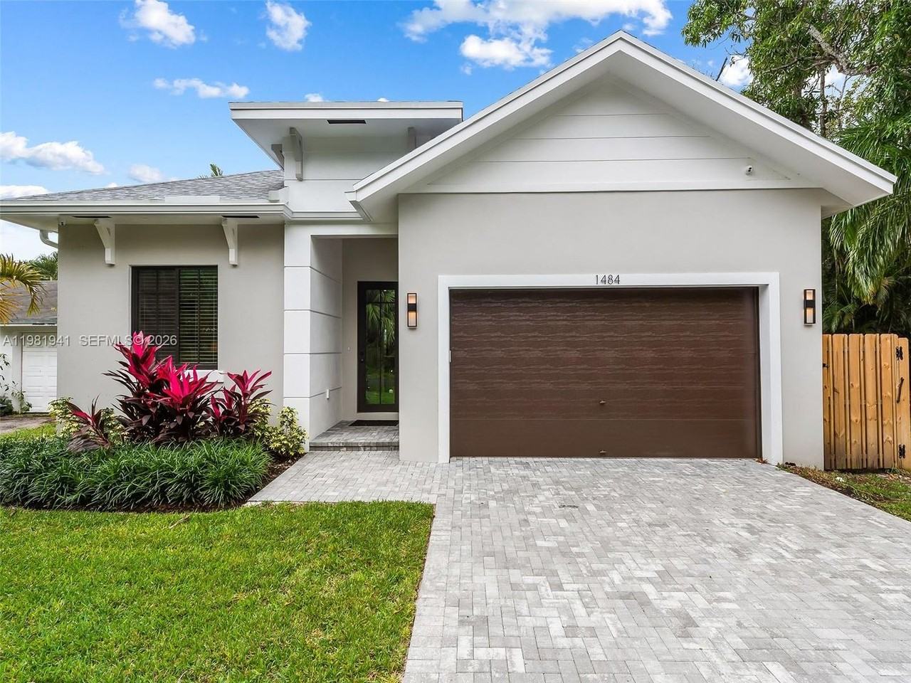 1484 Sw 32nd St - Photo 7 of 20