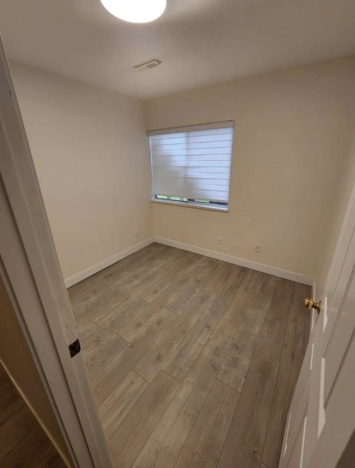 22848 Telosky Avenue - Photo 4 of 11