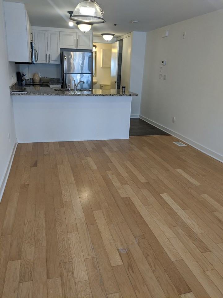 132 Daly Ave - Photo 3 of 9