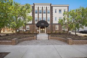 featured image of 2709 W Cary St