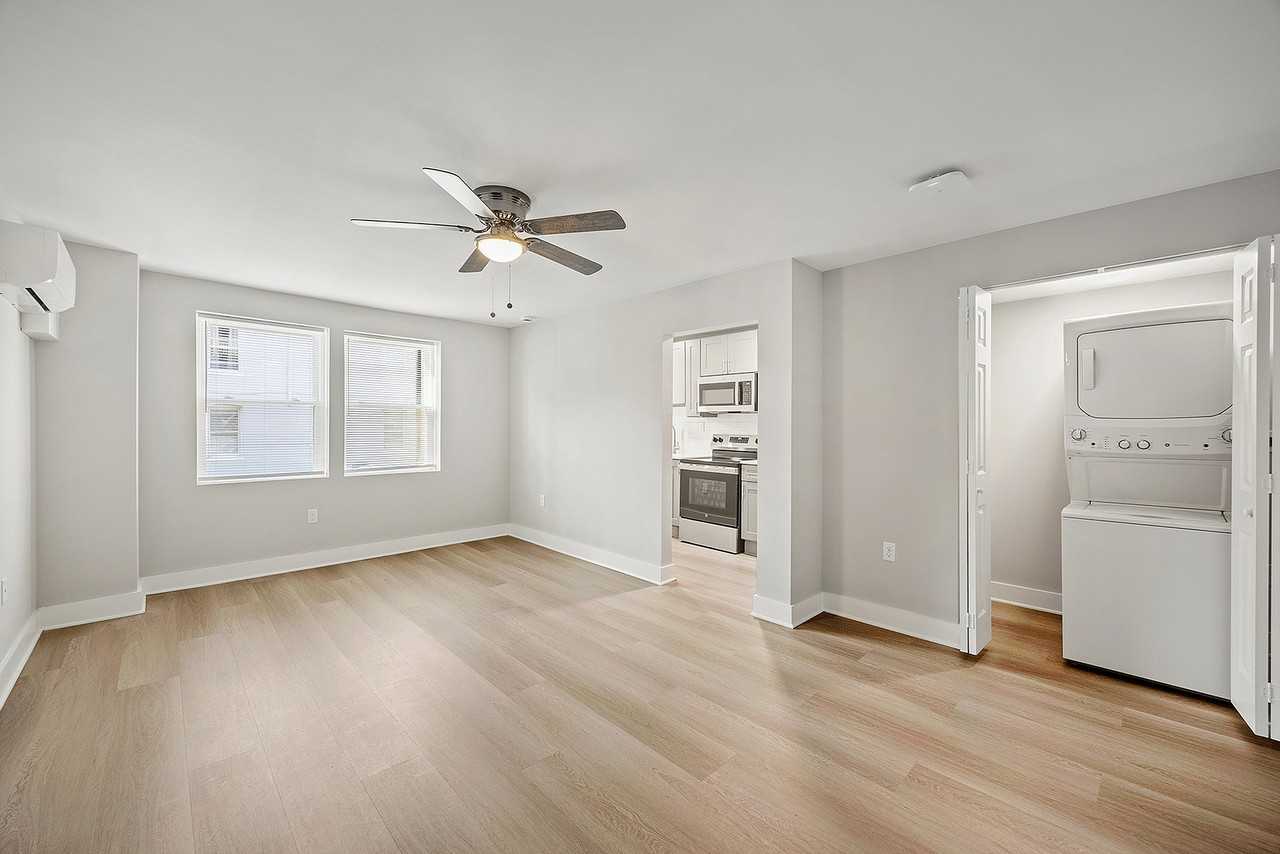 Pierce Arrow - Photo 2 of 50