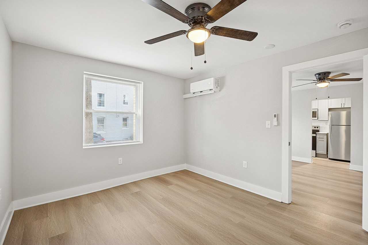 Pierce Arrow - Photo 5 of 50