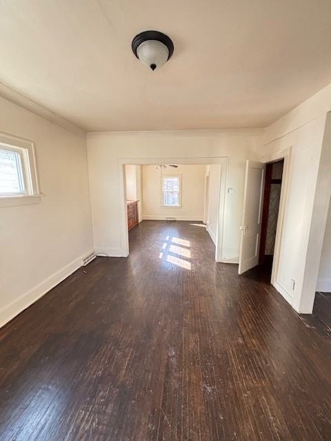 330 E Lake St - Photo 4 of 17