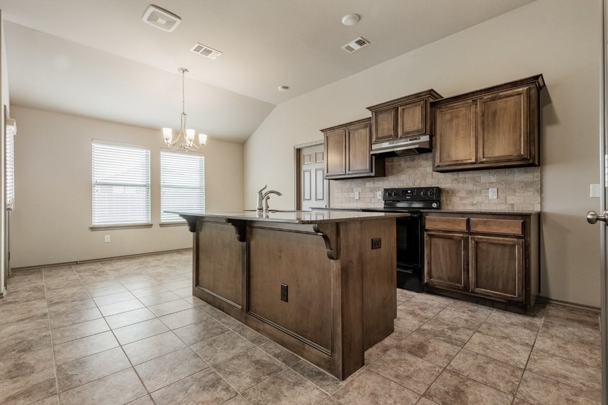 11444 Nw 130th St #1 - Photo 4 of 14