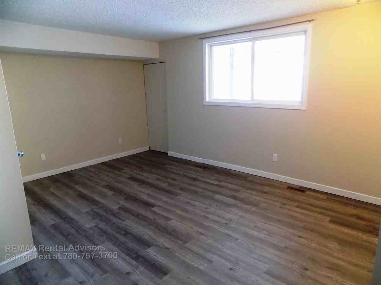 1396 Knottwood Road East Nw - Photo 7 of 14