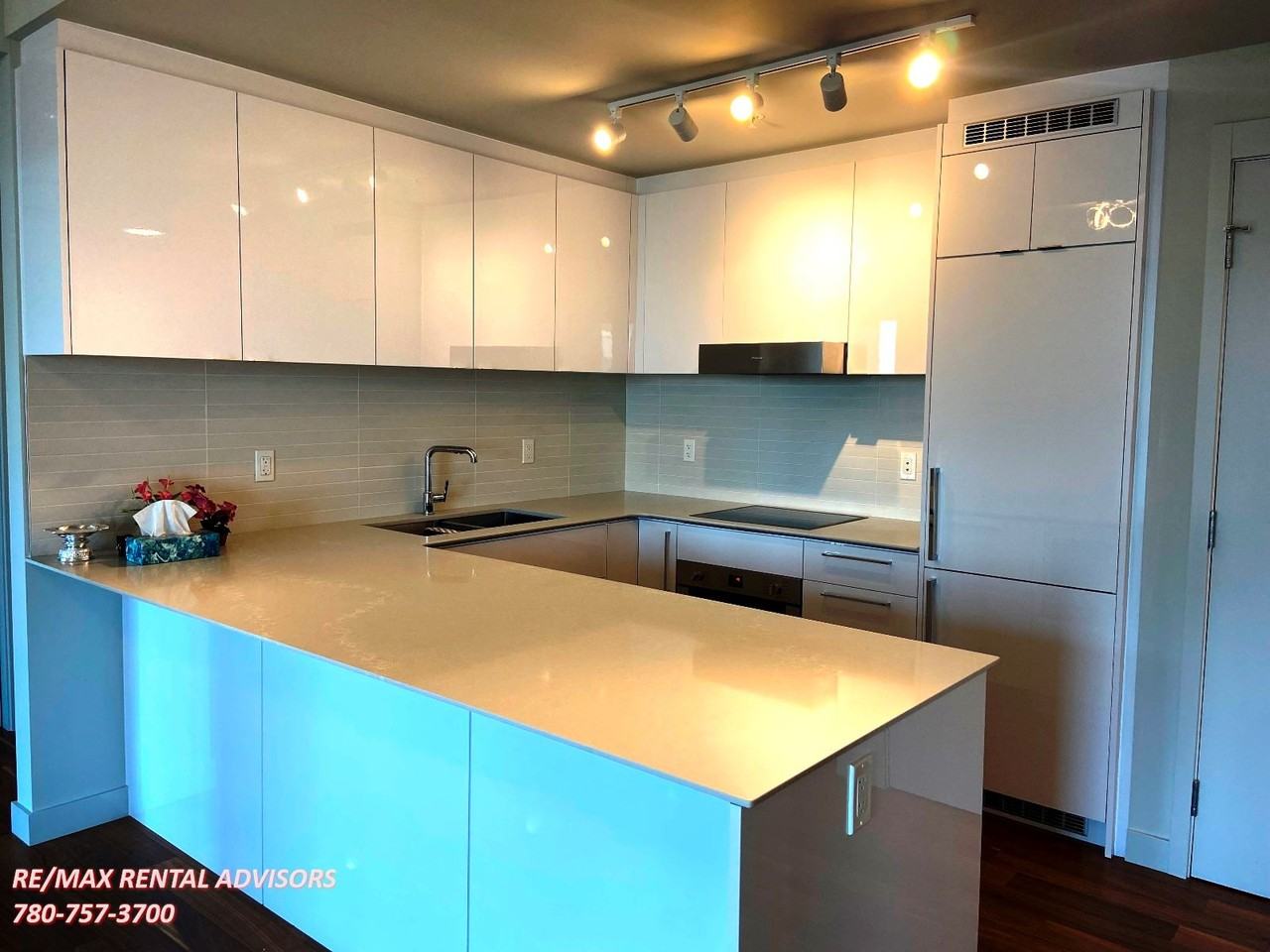 10360 102 St Nw - Photo 4 of 19