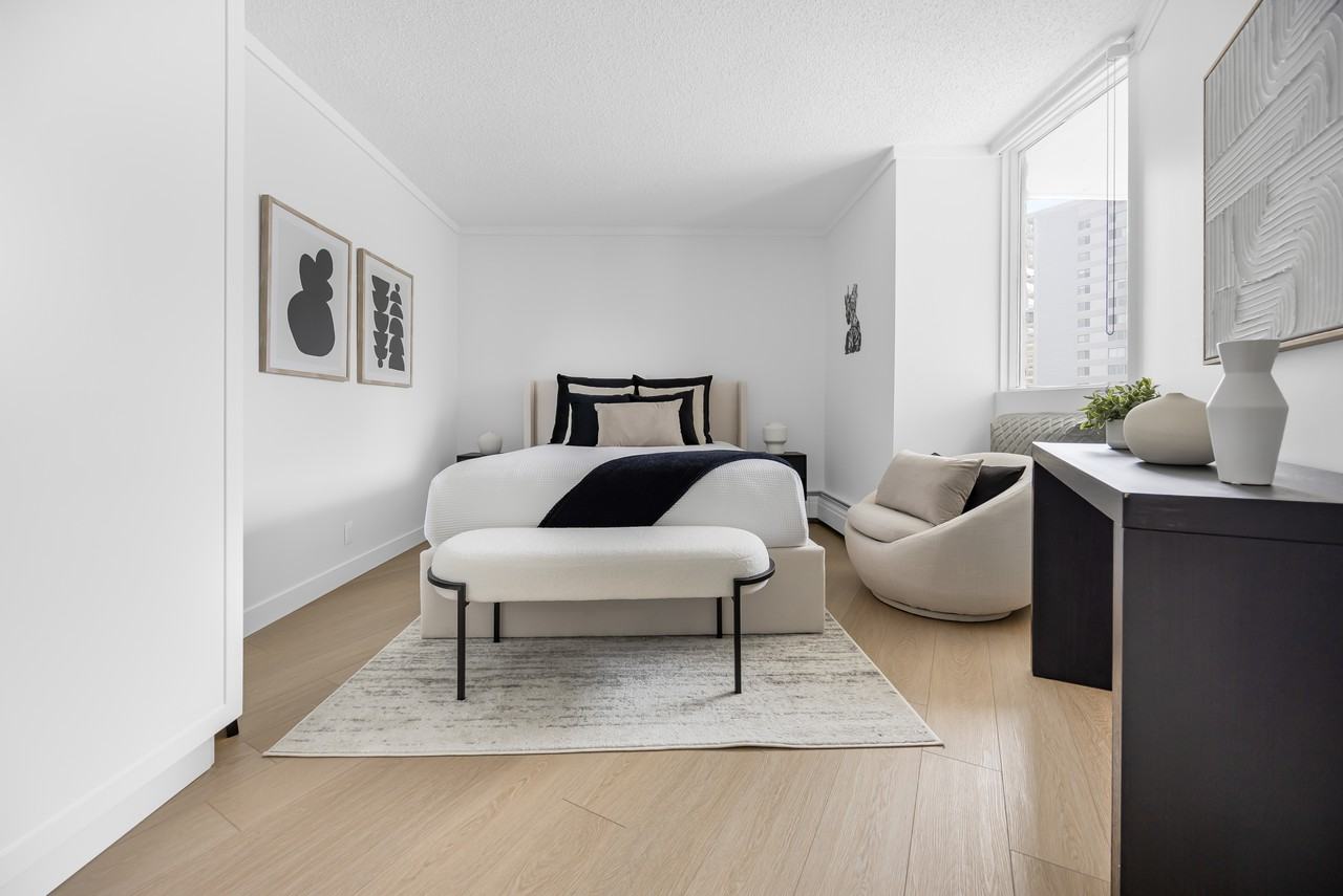 Edmonton House - Photo 5 of 14