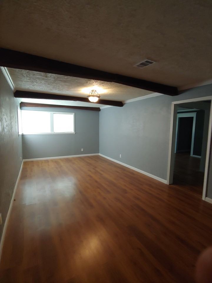 280 Morris Dr #1 - Photo 5 of 18