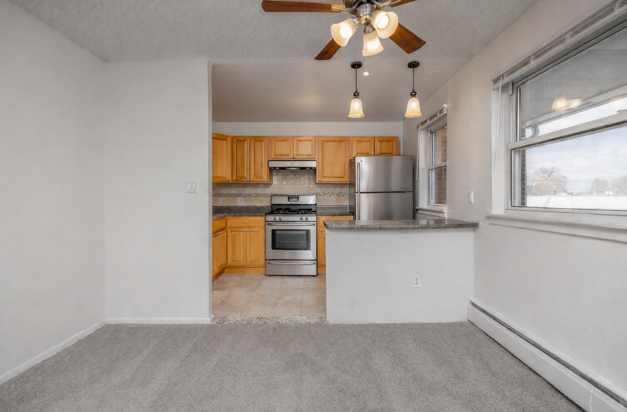 Colonial Point Apartments - Photo 5 of 40