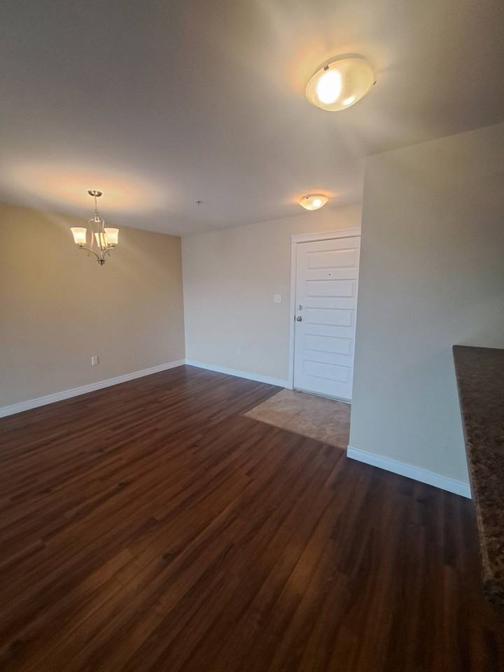 60 Fieldstone Crt #202 - Photo 3 of 14