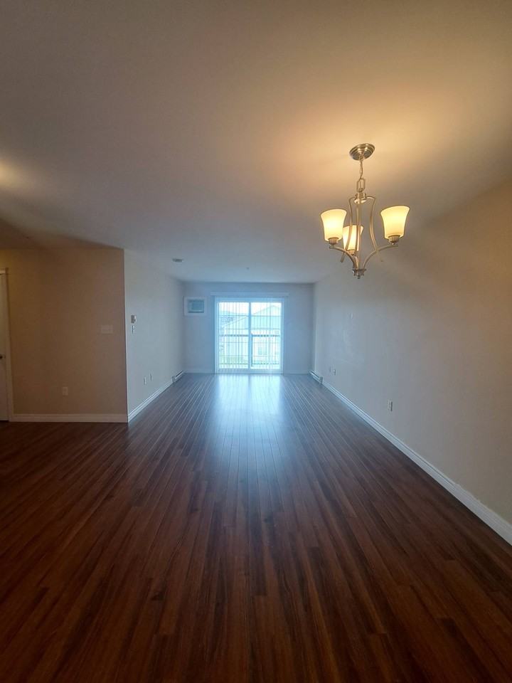 60 Fieldstone Crt #202 - Photo 4 of 14