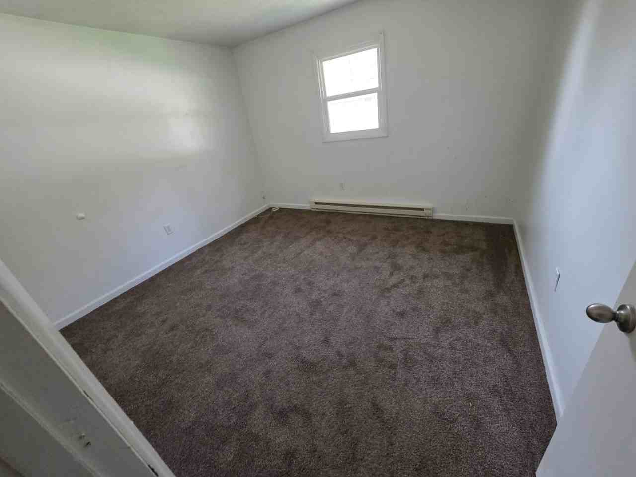 635 Graham Dr-LW #1 - Photo 4 of 7