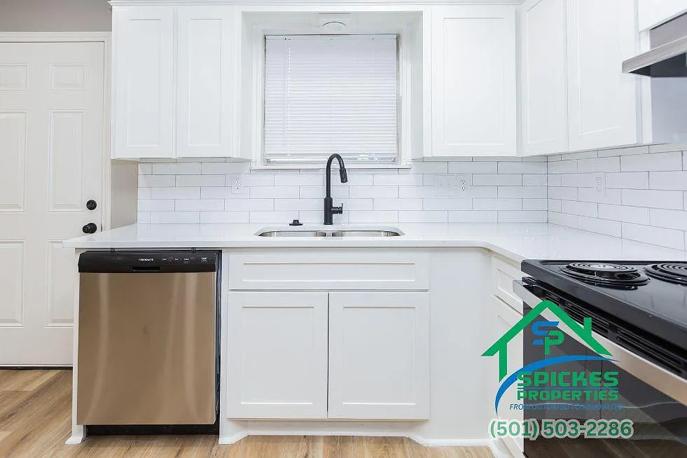 40 Saint John St #1 - Photo 5 of 17