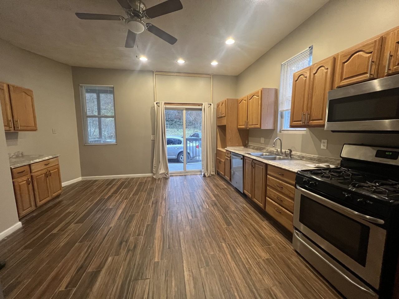 326 Fairbanks Ave #1 - Photo 5 of 19