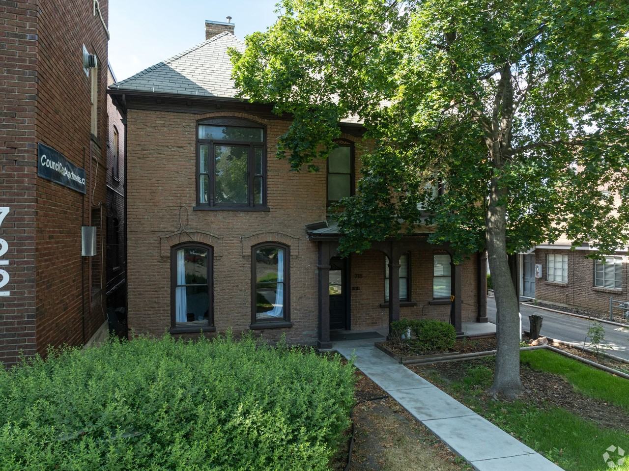 Council Crest Apartments - Photo 6 of 50