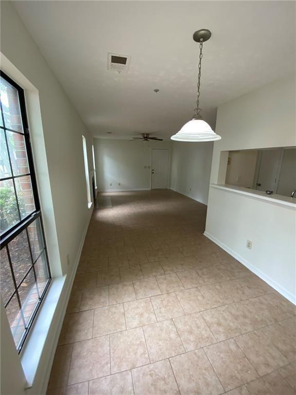 621 Windchase Ln - Photo 4 of 16