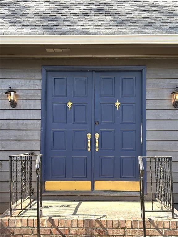 2305 Eastgate Dr - Photo 2 of 16