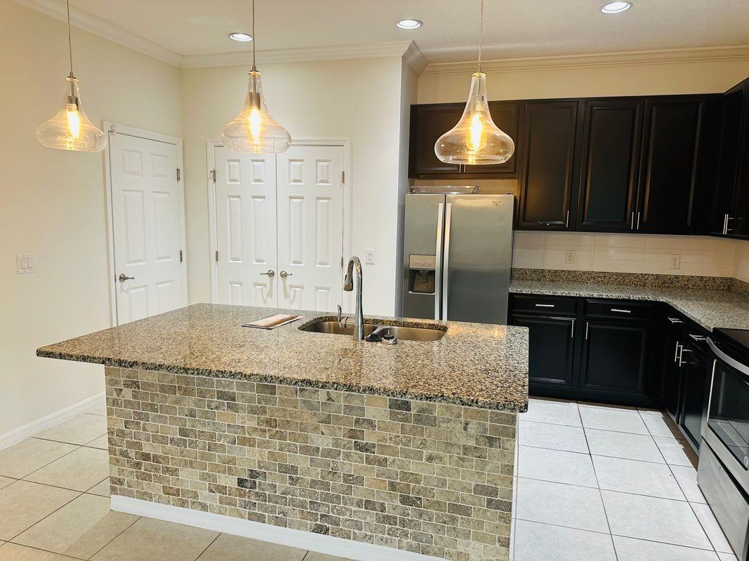 340 Jyoti Dr - Photo 2 of 3