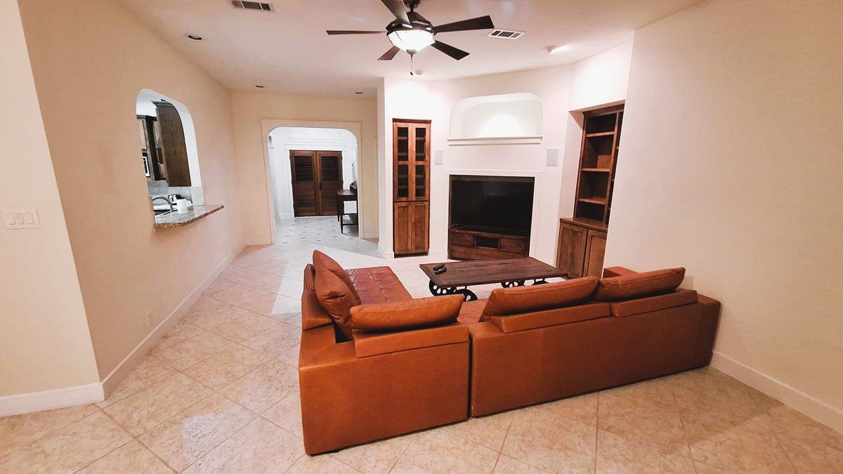 130 Squires Dr - Photo 4 of 25