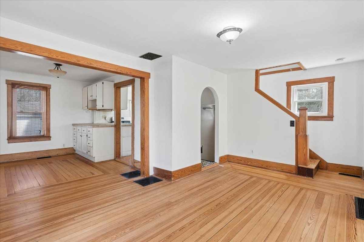 751 Holmes Rd - Photo 2 of 10