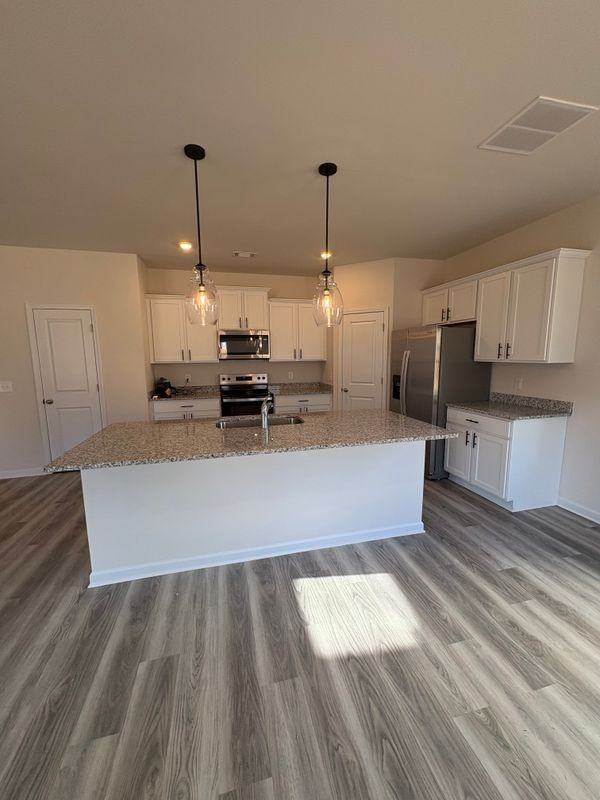 617 Mackenzie Cv - Photo 2 of 33