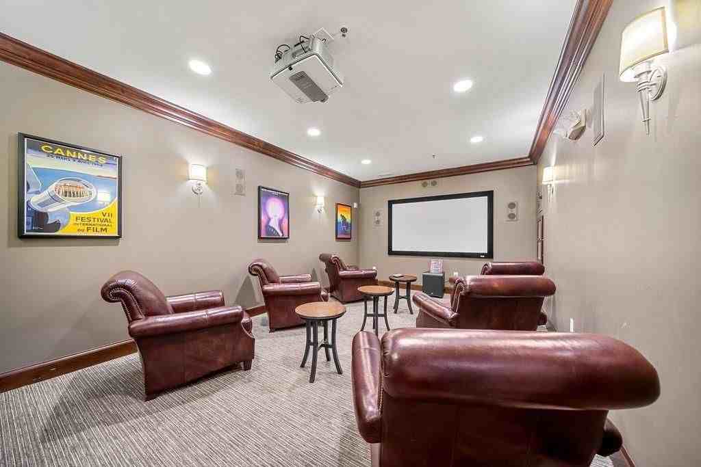 901 Abernathy Rd - Photo 3 of 9